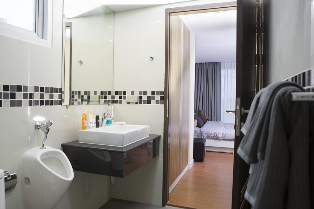 Bbg Seaside Luxurious Service Apartment Бангсен Номер фото